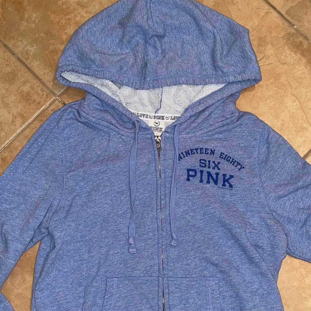 VS LOVE PINK 1986 LIGHT BLUE SIP UP SWEATSHIRT
